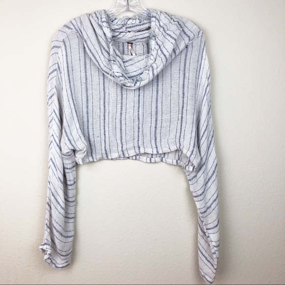 Free People Sweaters - Free People Gray Cropped Distressed Sweater G213